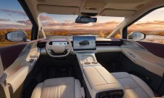 小鹏X9增程版内饰公开:穹顶星轨氛围灯、进口阿尤斯真木