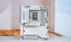 雪景房主机必看！技嘉电竞冰雕Z890 AORUS PRO ICE主板图赏