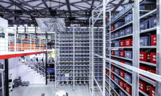 首次亮相！京东“狼族”机器人军团再迎3位新成员