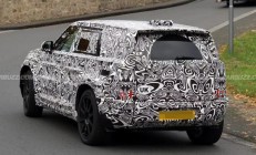 路虎卫士 80 原型车曝光：硬派风格、800V 平台