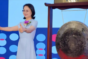 中国最有钱的女人身价1410亿！化学老师出身 她凭啥成中国女首富