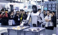 优必选焦继超：人形机器人进入家庭场景至少还要 8-10 年左右