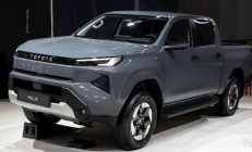 丰田Hilux纯电动版亮相 纯电续航380公里